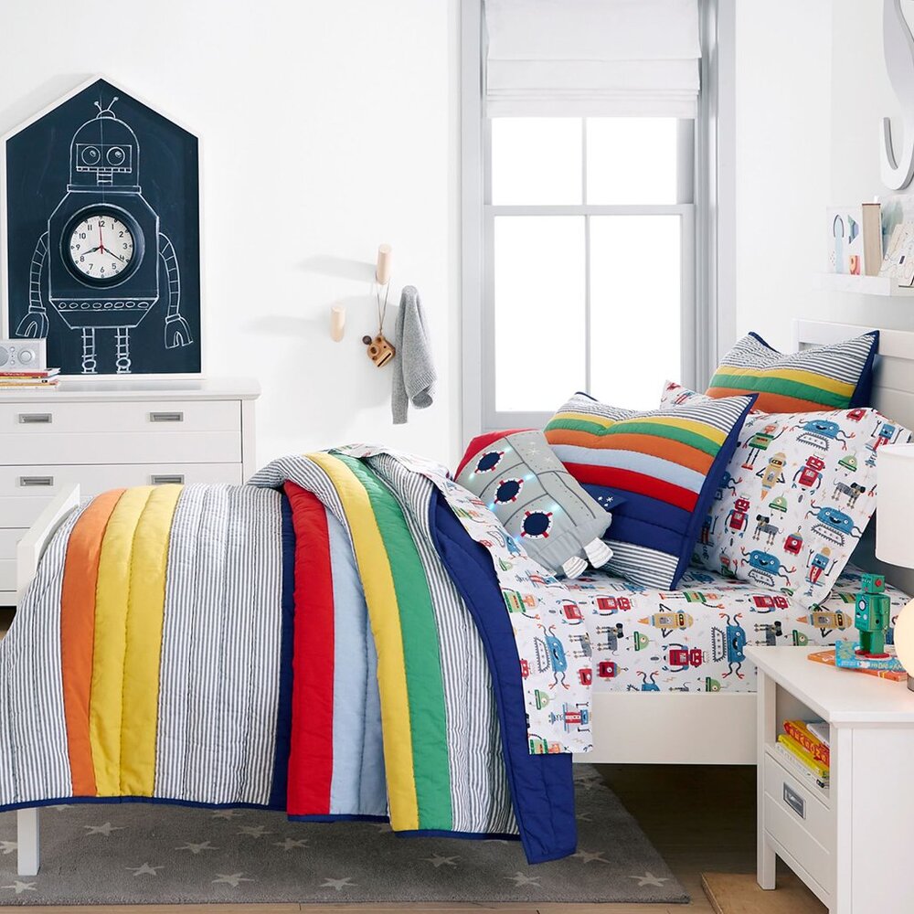 GUC - PB Kids Complete Bedding Set with 2 pairs of sheets - Full Size